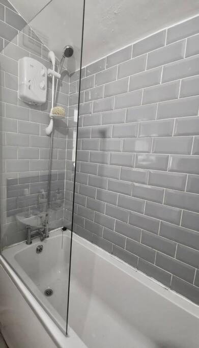 Spacious 3 Bed - Efc Stays Liverpool Eksteriør bilde
